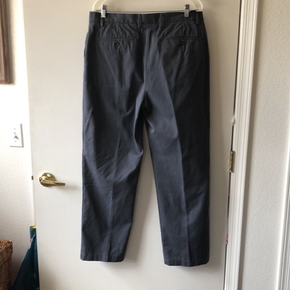 Amazon Essentials Mens Pants Size 35x30 Gray GUC - Picture 2 of 7